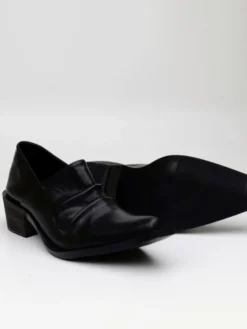 Chaussures habillées noires pour hommes bout pointu talon épais froncé à enfiler