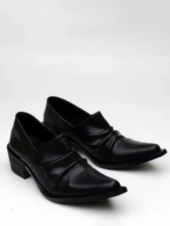 Chaussures habillées noires pour hommes bout pointu talon épais froncé à enfiler