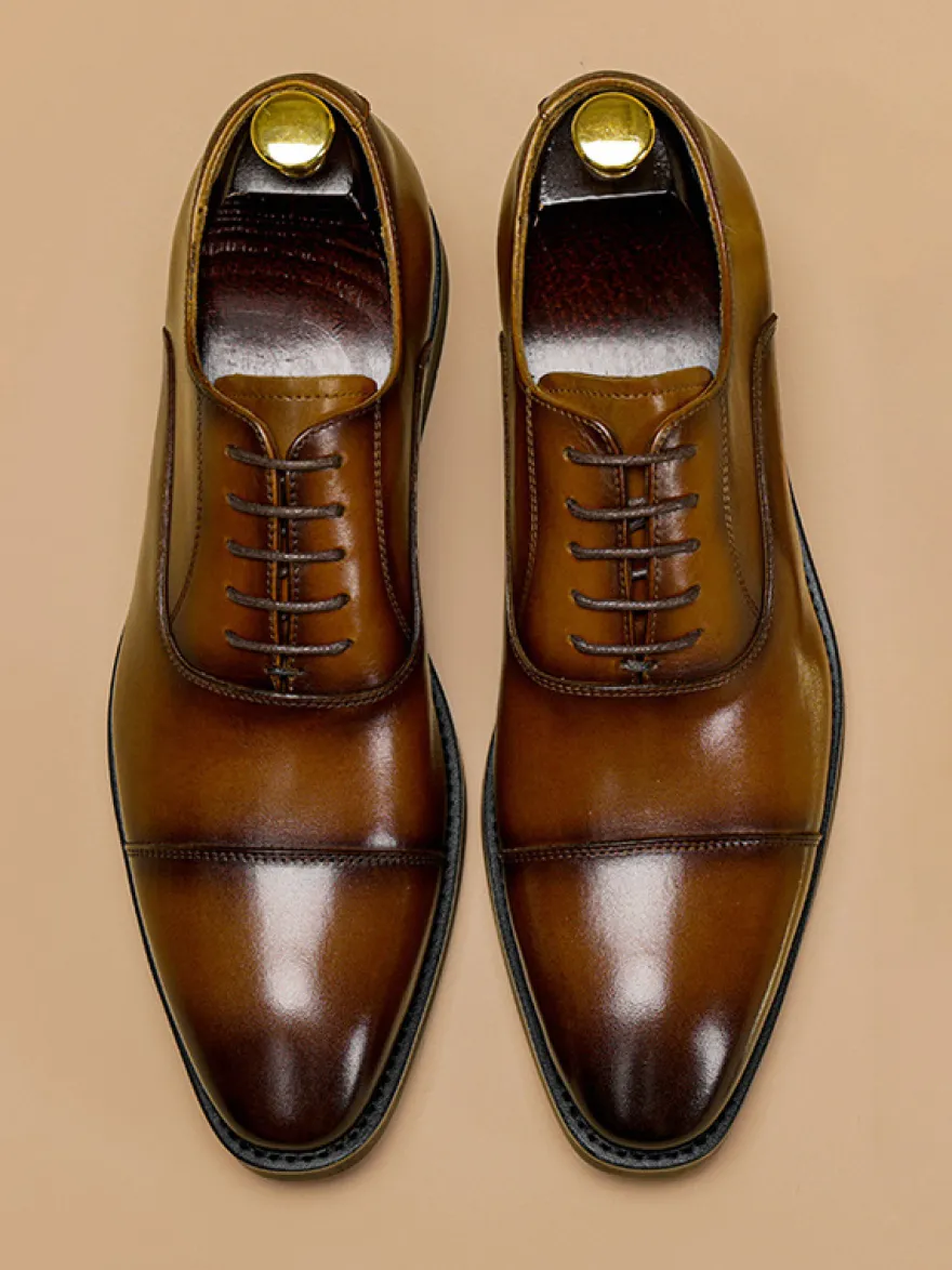 Chaussures habillées pour hommes en cuir à bout pointu à lacets et à talons bas derbies