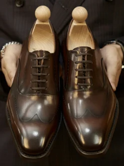 Chaussures habillées pour hommes chaussures de mariage formelles à bout carré en cuir de vachette Brogue Derby