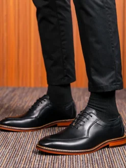 Chaussures habillées pour hommes Chaussures de mariage en cuir à bout carré à la mode
