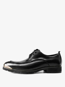 Chaussures habillées pour homme Chaussures fantastiques à bout pointu avec détails en métal en cuir de vache