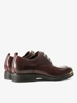Chaussures habillées pour homme Chaussures fantastiques à bout pointu avec détails en métal en cuir de vache