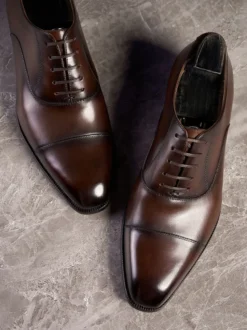 Chaussures habillées pour hommes élégantes à bout pointu en cuir pour bal de promo chaussures de mariage formelles Oxford
