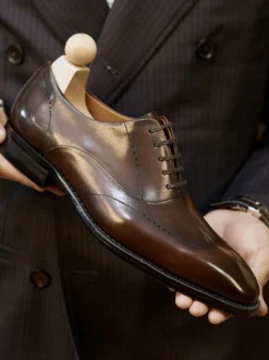 Chaussures habillées pour hommes chaussures de mariage formelles à bout rond en cuir Brogue Derby