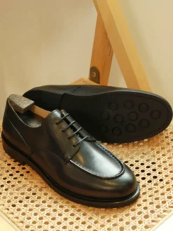 Chaussures habillées pour hommes Chaussures de mariage fantastiques à bout rond en cuir de vache Derby