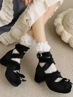 Chaussures Lolita de style ROCOCO Chaussures Lolita en nubuck à bout rond avec nœuds en dentelle noire et volants