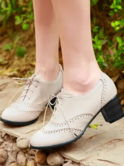 Chaussures Oxford blanches Femme Richelieu à lacets bout rond