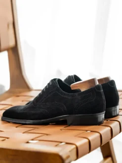 Chaussures Oxford en daim pour hommes bout rond lacets style brogue.