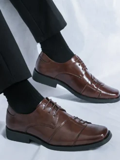 Chaussures Oxford marron pour hommes bout rond lacets décontractées