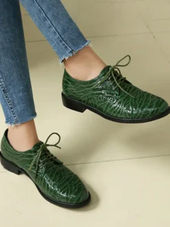 Chaussures Oxford pour femmes bout rond lacets plates et décontractées
