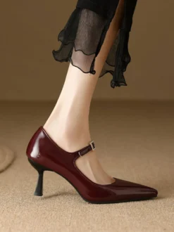 Chaussures Vintage en Cuir Verni Bordeaux à Bout Pointu