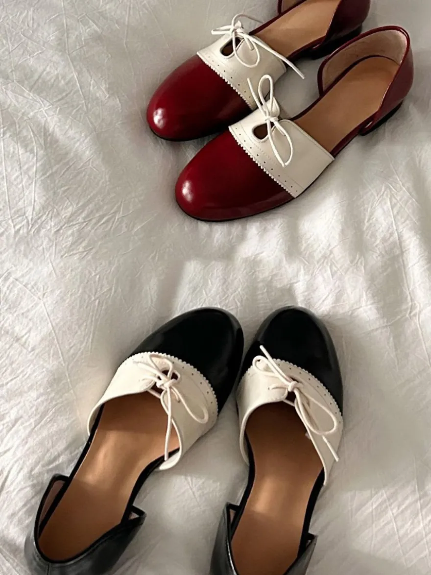 Chaussures vintage rouges pour femmes bout rond patchwork lacets style décontracté.