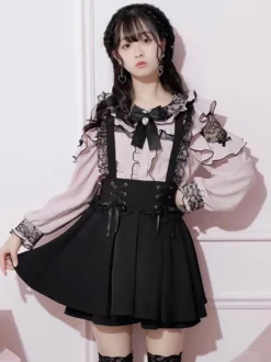 Chemise Lolita en dentelle col rond volants manches longues ruban décoré