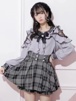 Chemise Lolita en dentelle col rond volants manches longues ruban décoré