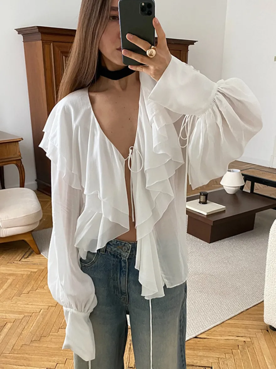 Chemisier chic à volants et nœud sur le devant pour femme - Blanc style vintage français manches lanternes col en V profond - Collection printemps-été 2026
