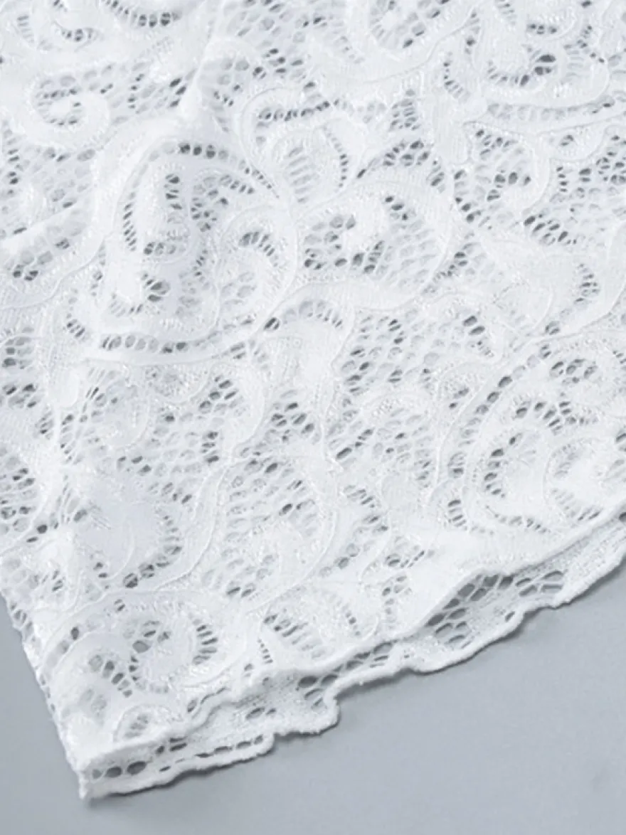 Chemisier court et ajusté à manches cloche en dentelle florale transparente