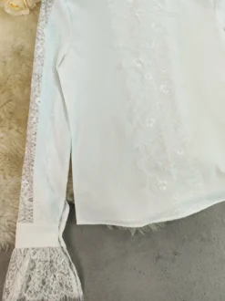 Chemisier élégant à col mandarin nœud papillon dentelle poignets évasés à volants