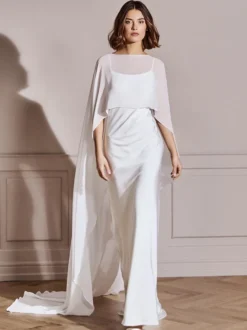 Châles de mariée blancs à manches mi-longues et décolleté conçu en mousseline de soie