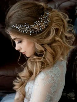 coiffure mariage or accessoire de cheveux soirée