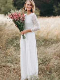 Combinaison de mariée col rond en dentelle dos décolleté Robes de mariée