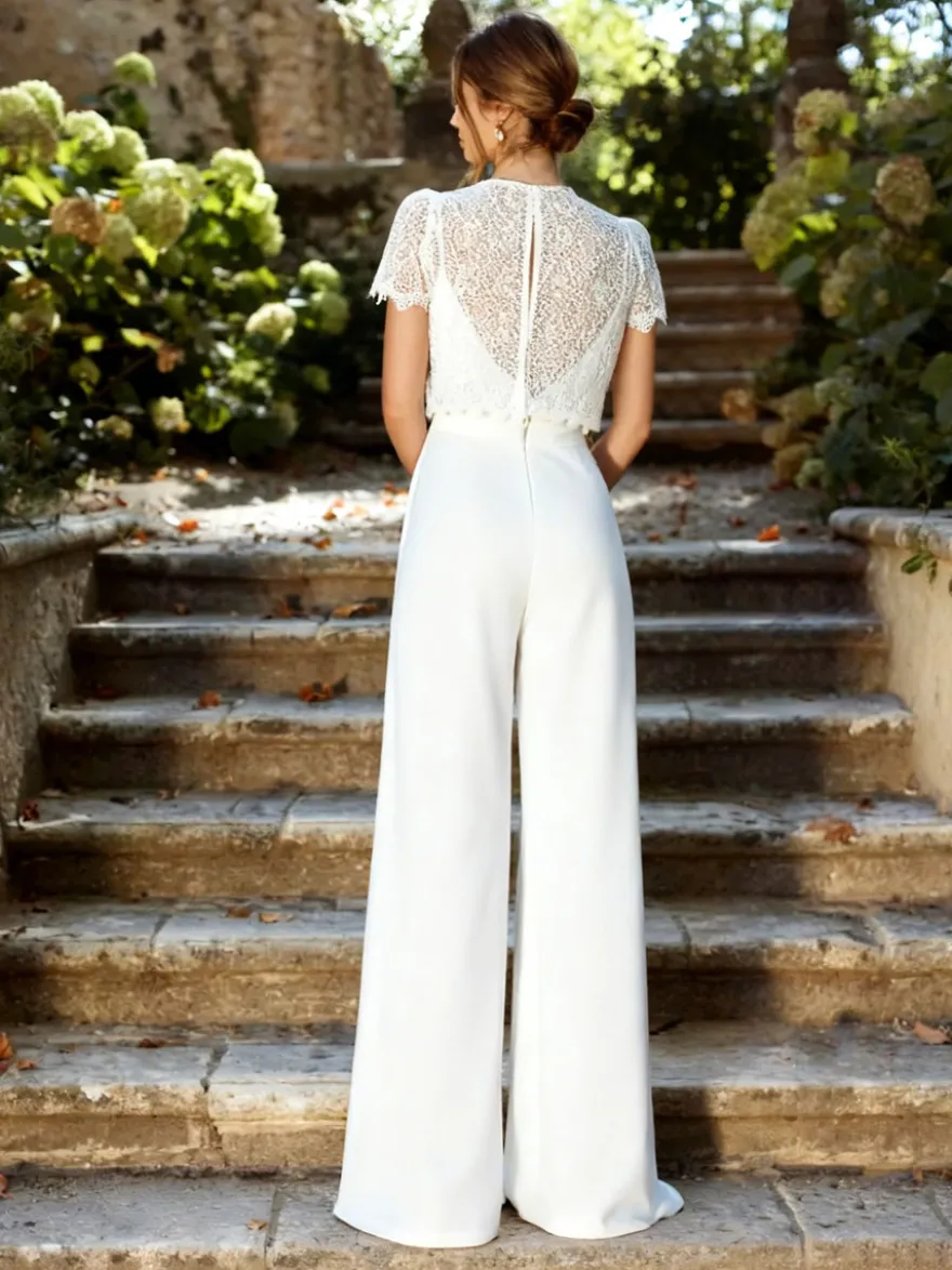 Combinaison de mariée 2 pièces robe de mariée en crêpe stretch et dentelle combinaison longue jusqu'au sol col en V manches courtes taille naturelle blanche