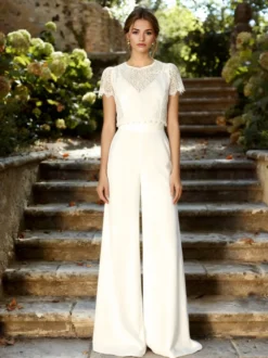 Combinaison de mariée 2 pièces robe de mariée en crêpe stretch et dentelle combinaison longue jusqu'au sol col en V manches courtes taille naturelle blanche