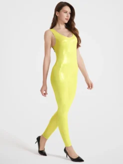 Combinaison de sport brillante à bretelles pour femme sexy pour le yoga effet latex haute élasticité