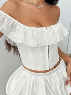 Corset bleu ciel clair chic sans manches épaules dénudées coupe ajustée volants laçage