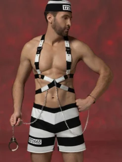 Costume de prisonnier pour homme : ensemble short harnais rayé et chapeau à chaîne tenue d'Halloween ou de boîte de nuit