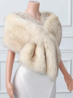 Couverture de mariage en fausse fourrure hauts blancs écru couverture de mariée