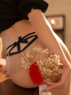 Culotte noire en lingerie string pour femme
