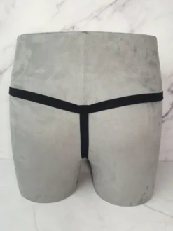 Culotte string sexy en maille rouge transparente pour homme
