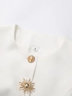 Débardeur blanc à col bijou et boutons chics pour femmes