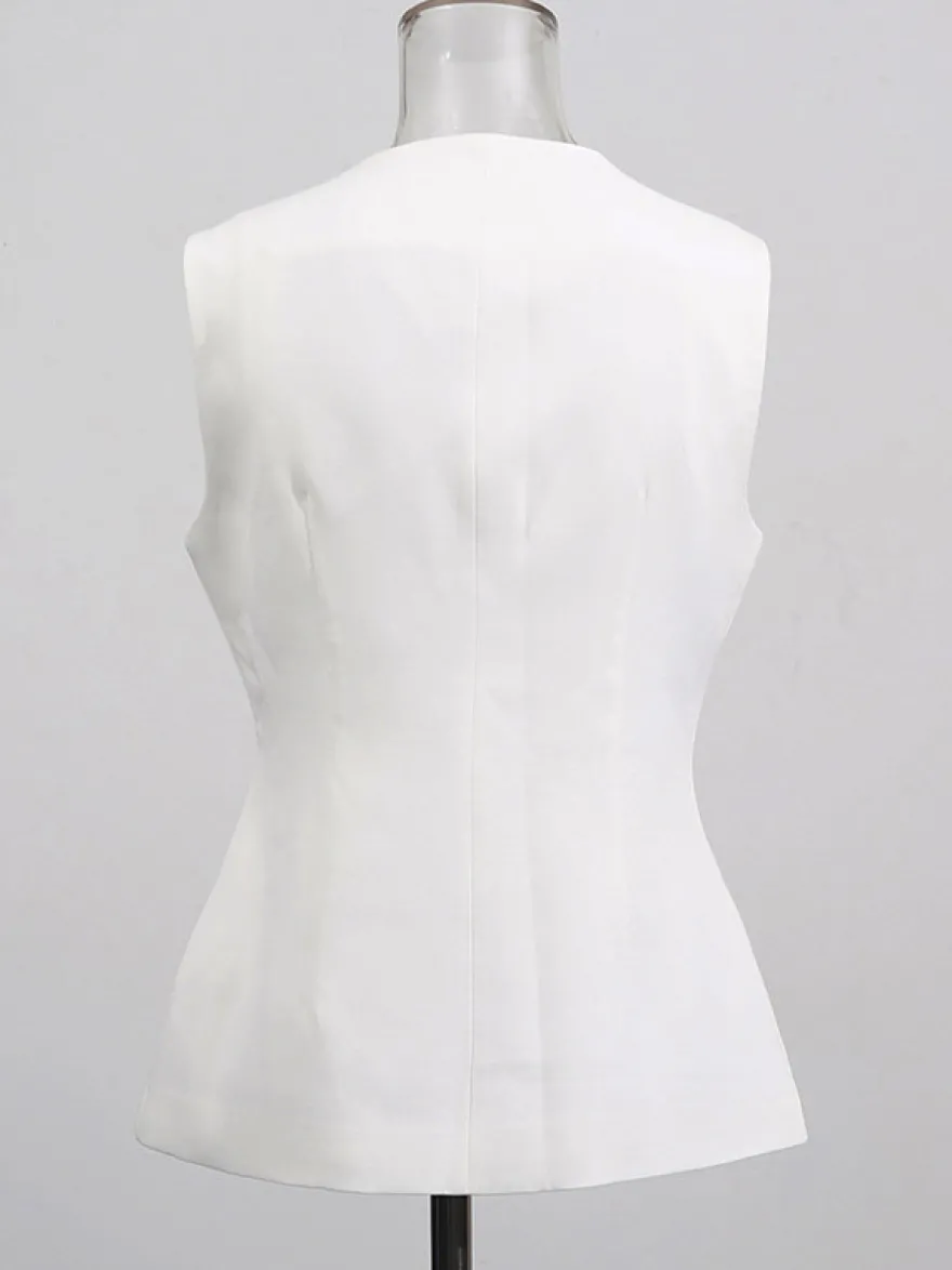 Débardeur blanc à col bijou et boutons chics pour femmes