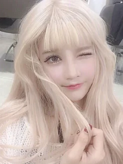 Doux Lolita perruques longue fibre résistante à la chaleur Blonde Lolita cheveux perruques Déguisements Halloween