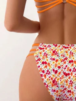 Ensemble bikini imprimé léopard pour femme - Maillot de bain 2 pièces à fines bretelles fluo décolleté rond et bas échancré sur les côtés - Collection été 2026