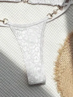 Ensemble bikini léopard pour femme - Haut string à col halter et perles - Idéal pour une pool party estivale sur un yacht (2026)