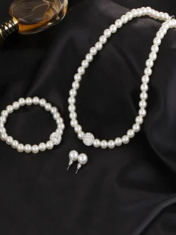 Ensemble de bijoux boucle d'oreille collier brecelet