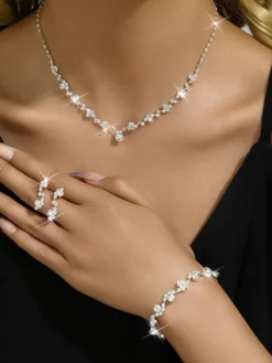Ensemble de bijoux de mariage tendance avec beau diamant en métal
