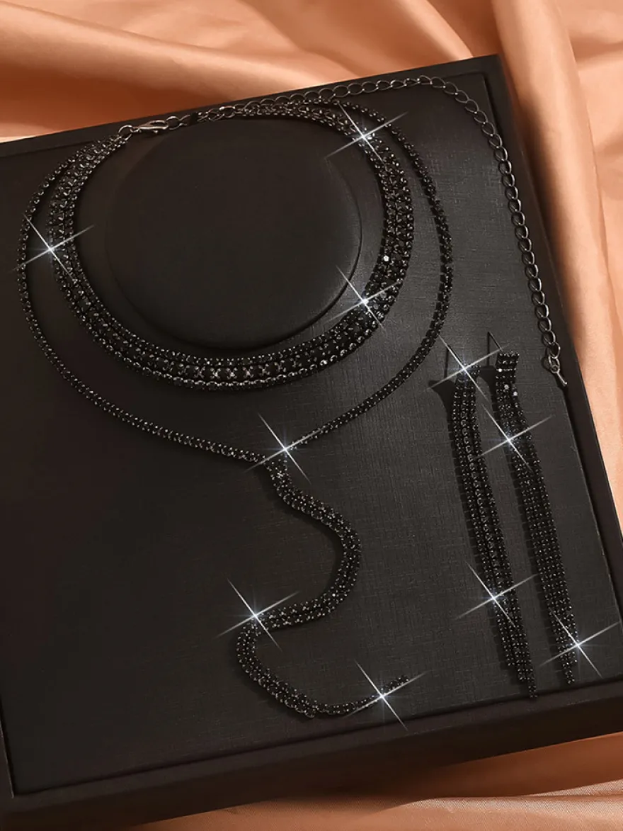 Ensemble de bijoux de mariage tendance en métal attrayant avec perles d'imitation.