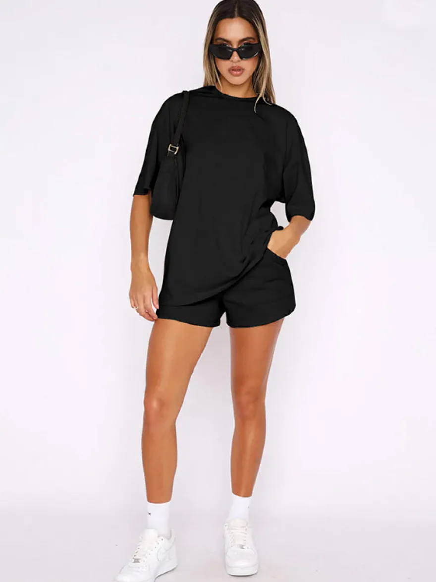 Ensemble de détente 2 pièces : T-shirt oversize à manches courtes short à poches et cordon de serrage