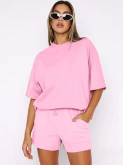 Ensemble de détente 2 pièces : T-shirt oversize à manches courtes short à poches et cordon de serrage