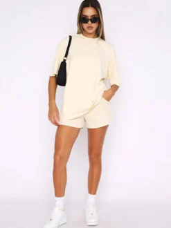 Ensemble de détente 2 pièces : T-shirt oversize à manches courtes short à poches et cordon de serrage
