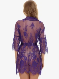 1. Ensemble de lingerie 2 pièces pour femme : kimono en dentelle florale transparente nuisette courte ceinturée et string.