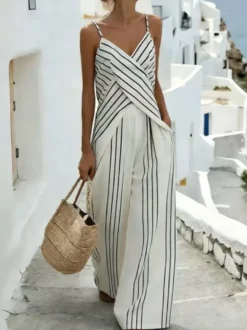 Ensemble deux pièces blanc à rayures décontractées pantalon et bretelles en polyester style décontracté au quotidien.