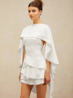 Ensemble deux pièces en satin abricot élégant manteau et jupe