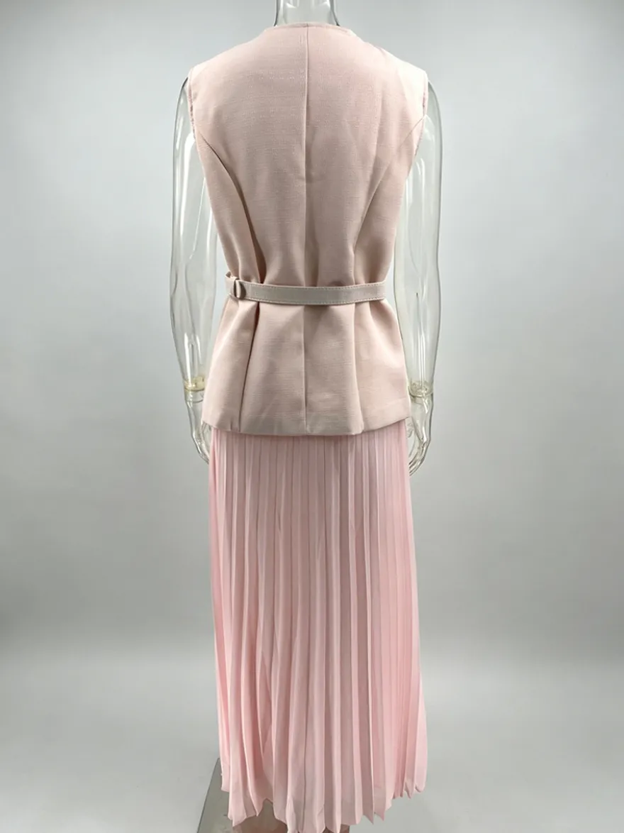 Ensemble deux pièces sans manches pour femme - Gilet ceinturé Old Money et robe maxi plissée - Collection printemps 2026