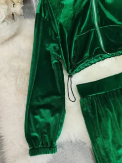 Ensemble pantalon et sweat à capuche court en velours pour femme coupe évasée fermeture éclair et cordon de serrage survêtement deux pièces