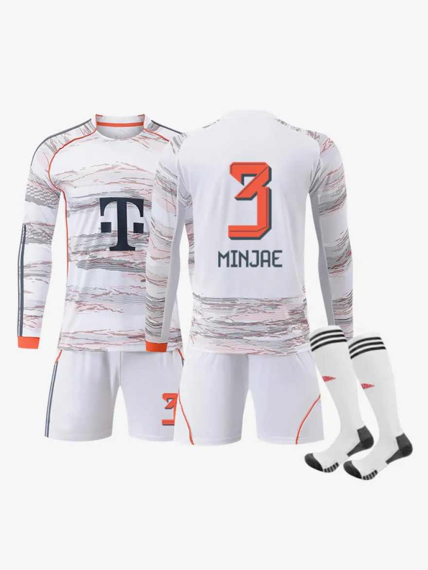 Ensemble 3 pièces blanc personnalisé à manches longues pour adultes et enfants (25/26) n° 10 Musiala n° 17 Olise Football Club